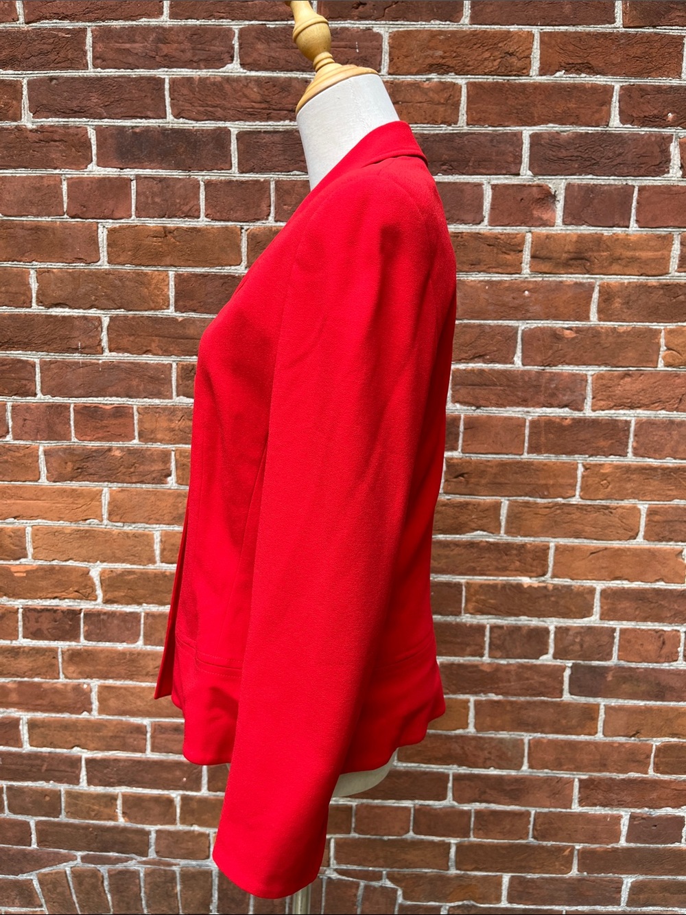 Escada Vibrant Red Notched-Collar Button Front Blazer - Picture 4 of 7
